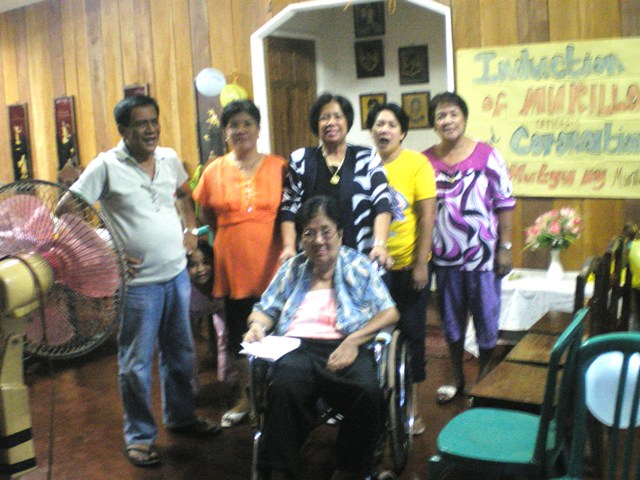 Nonoy, Elaine, Myself, Gina and Babie alongside our Mother, Auring Quinonez.