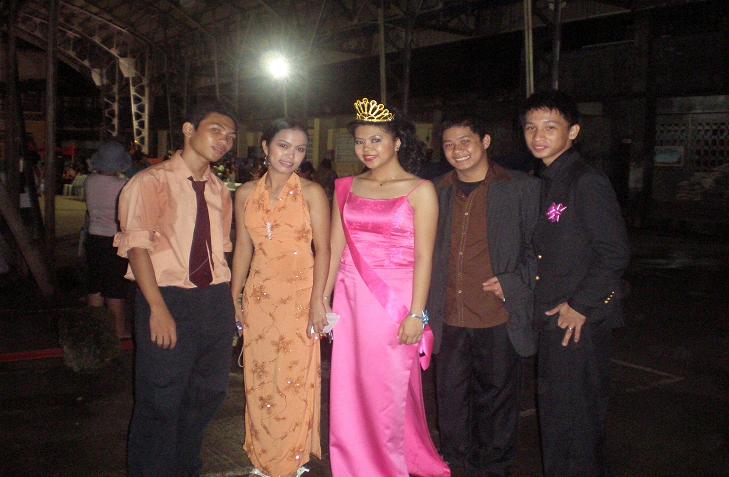 JOHNREY ESTRADA,,,FLOR FERNANDEZ,,DANNA  PORTILLO,,,,JACK TAN,,,,,JOSE ENRICO BONIFACIO